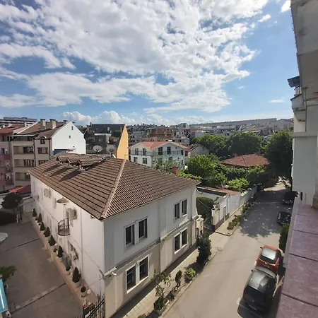 просторен и добре обзаведен Oborishte 39 Str Пловдив