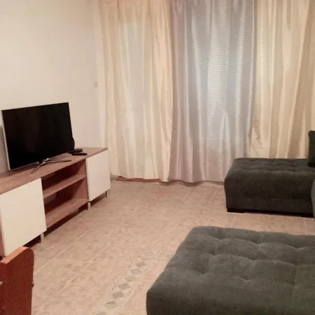 просторен и добре обзаведен апартамент Oborishte 39 Str شقة *